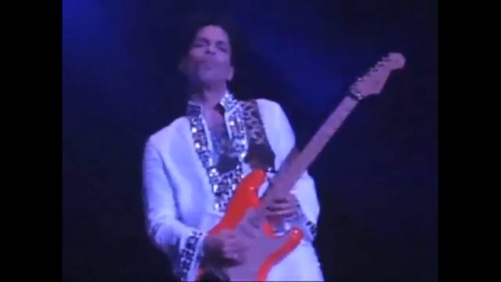 Prince annihilating Radiohead's "Creep" at Coachella 2008