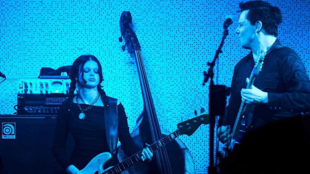 Jack White and Scarlett White (his 16 year old daughter) play "The Hardest Button to Button"